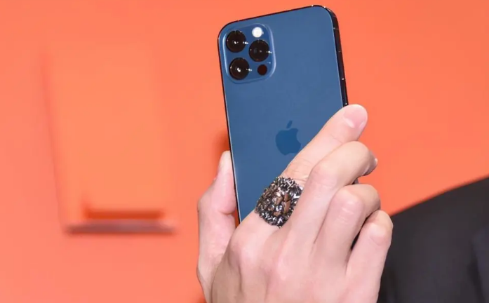 泰来苹果手机维修分享iPhone12系列重启方法教程 